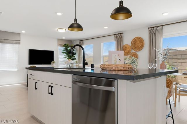 913 Cadence View Way, Henderson, NV 89011
