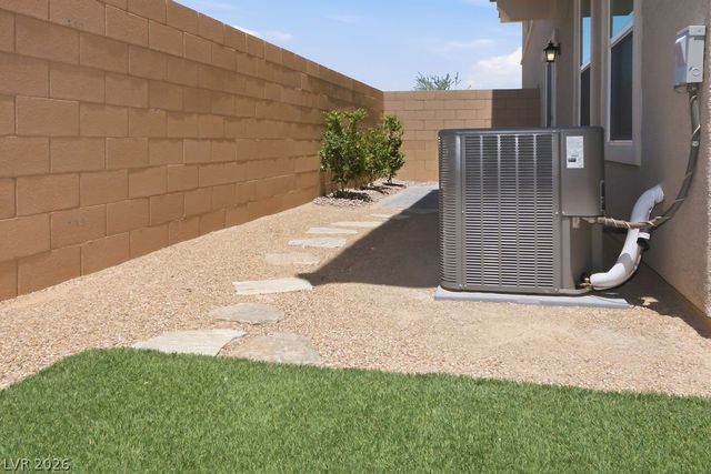 913 Cadence View Way, Henderson, NV 89011