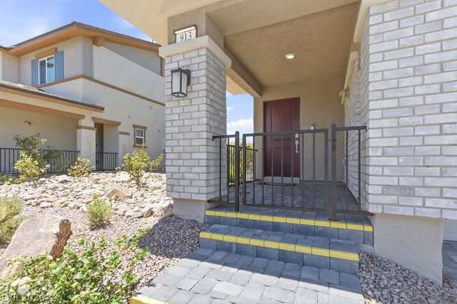 913 Cadence View Way, Henderson, NV 89011
