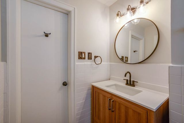 2140 Springhill Drive, Dallas, TX 75228