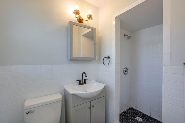 2140 Springhill Drive, Dallas, TX 75228