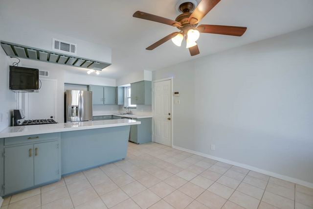 2140 Springhill Drive, Dallas, TX 75228