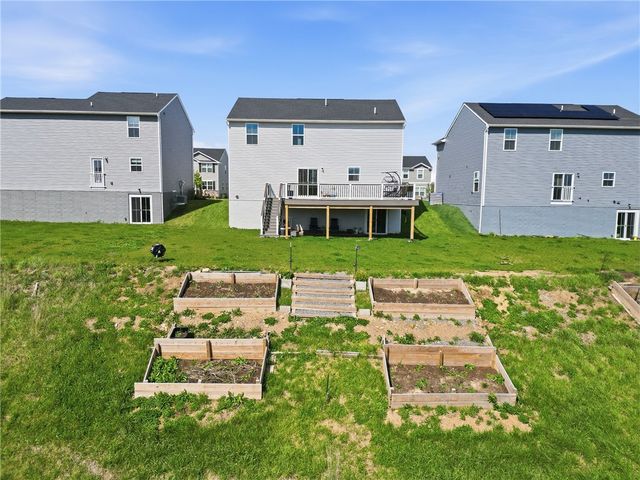 417 Coventry Court, Lancaster Twp, PA 16037