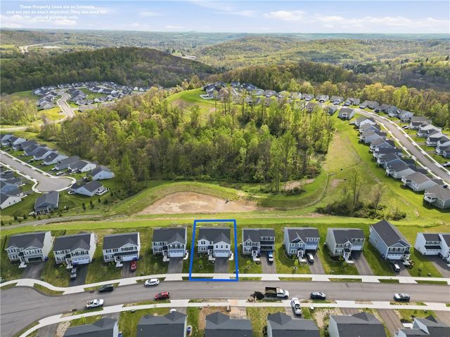417 Coventry Court, Lancaster Twp, PA 16037