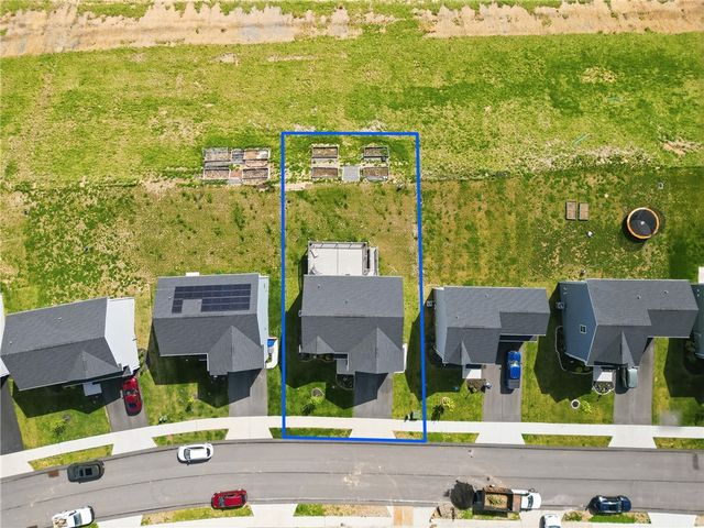 417 Coventry Court, Lancaster Twp, PA 16037