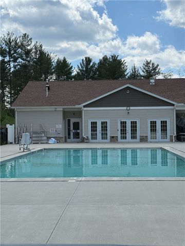 417 Coventry Court, Lancaster Twp, PA 16037