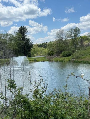 417 Coventry Court, Lancaster Twp, PA 16037