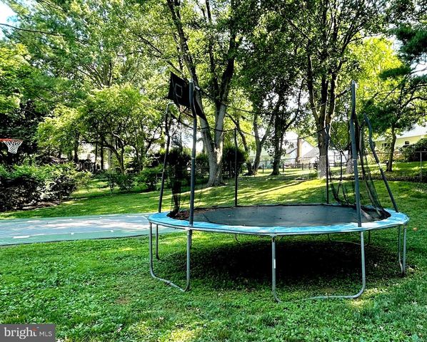 825 HUDSON DR, Yardley, PA 19067