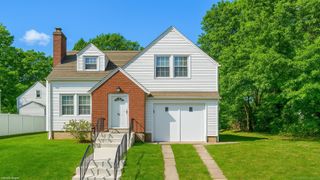 99 Carnegie Avenue, Bridgeport, CT 06610