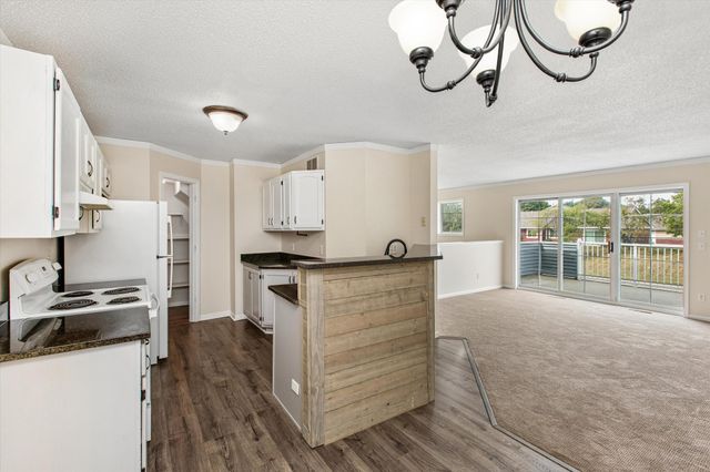2313 117th Street E, Burnsville, MN 55337