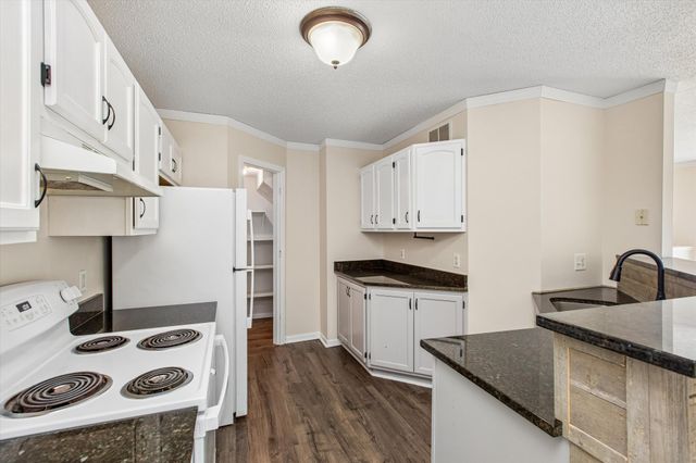 2313 117th Street E, Burnsville, MN 55337