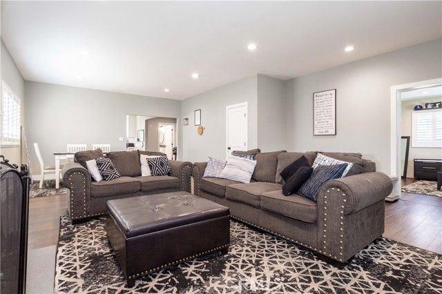 214 N 7th, Santa Paula, CA 93060