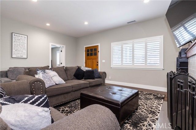 214 N 7th, Santa Paula, CA 93060