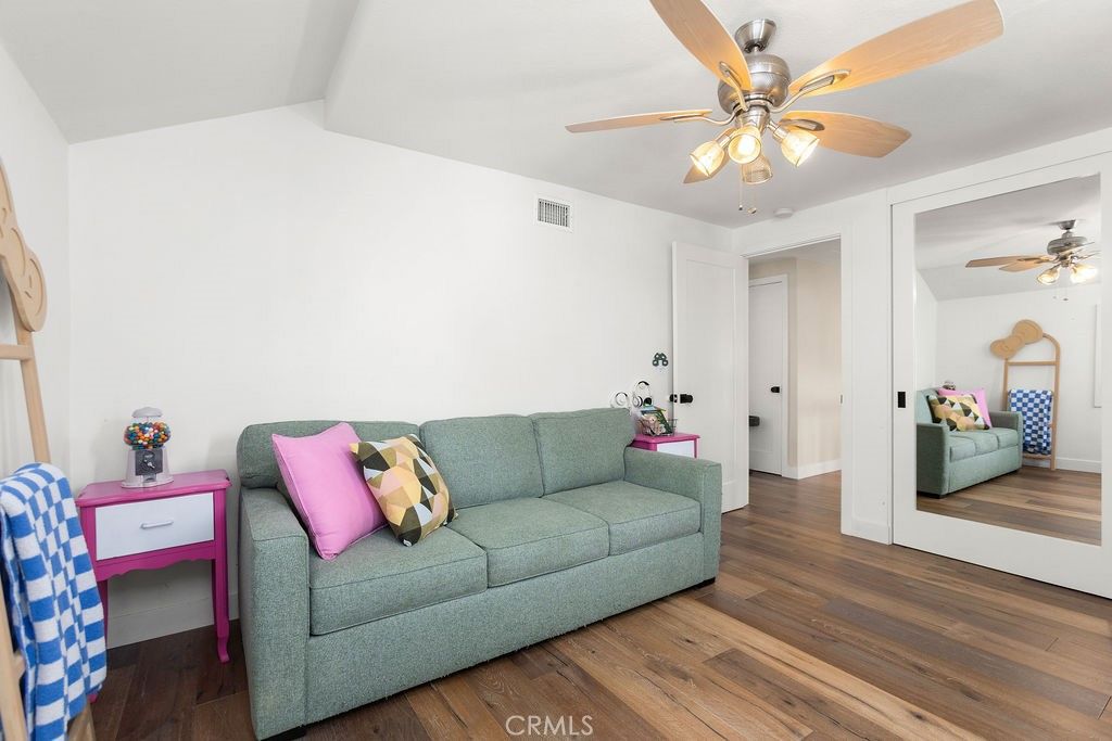 Image 17 of property listing at 20932 Coastview Lane, Huntington Beach, CA 92648