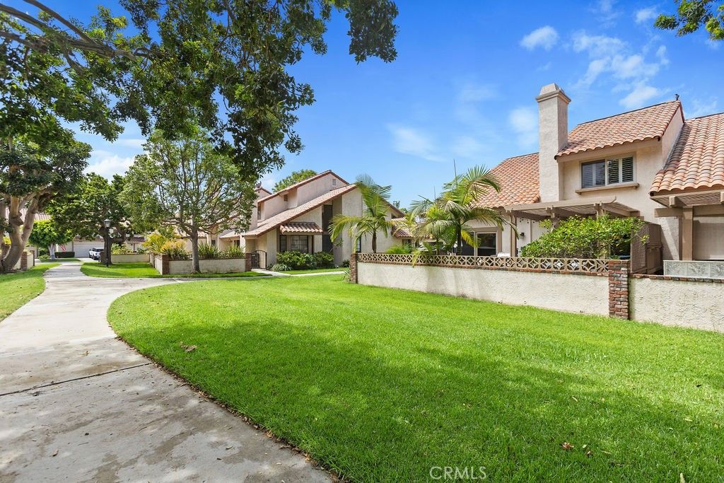 Image 25 of property listing at 20932 Coastview Lane, Huntington Beach, CA 92648