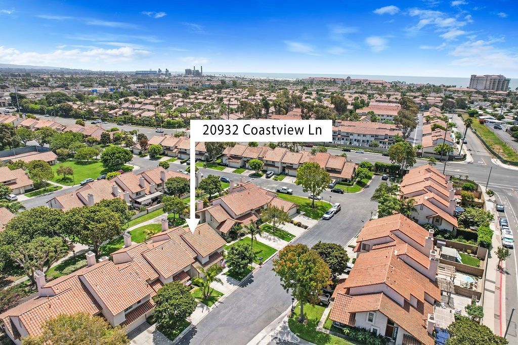 Image 27 of property listing at 20932 Coastview Lane, Huntington Beach, CA 92648