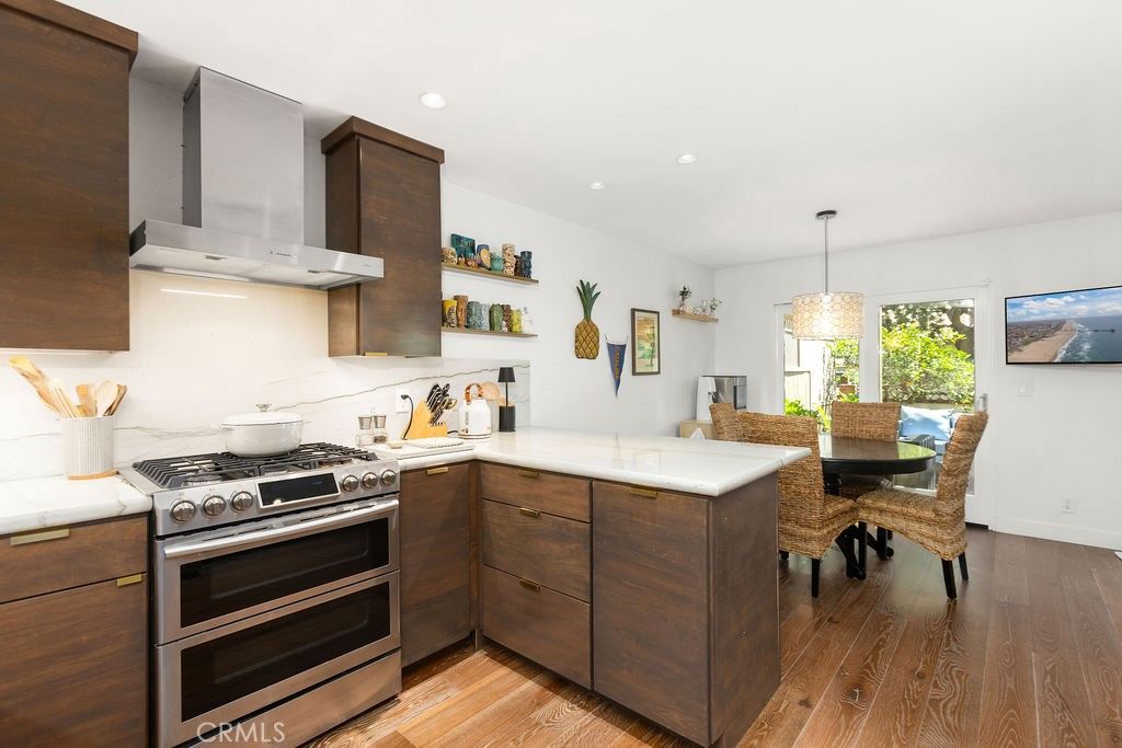 Image 7 of property listing at 20932 Coastview Lane, Huntington Beach, CA 92648