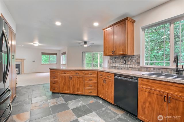 9430 NE 181st Lane, Bothell, WA 98011