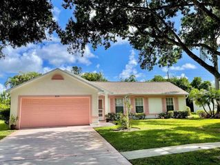 8278 Sand Pine Circle, Port St. Lucie, Port St Lucie, FL 34952