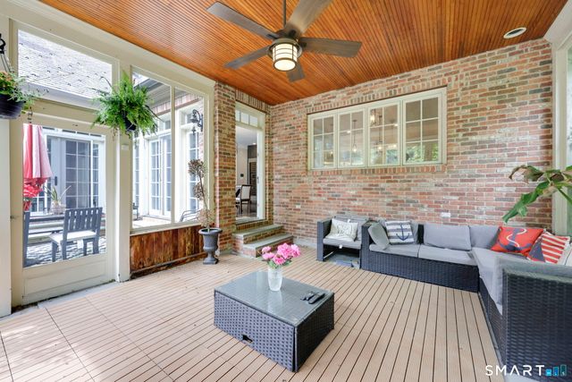 14 Robkins Road, Avon, CT 06001