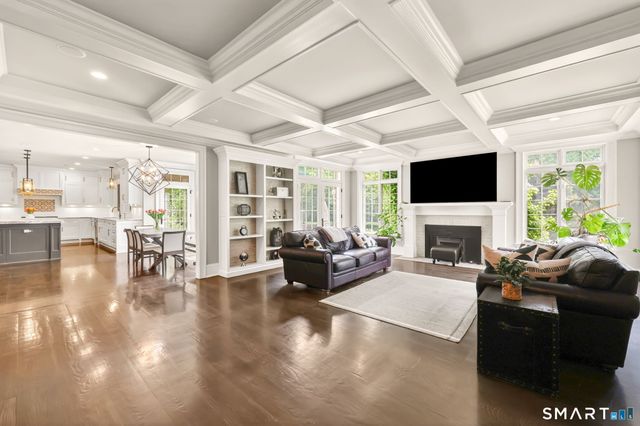 14 Robkins Road, Avon, CT 06001