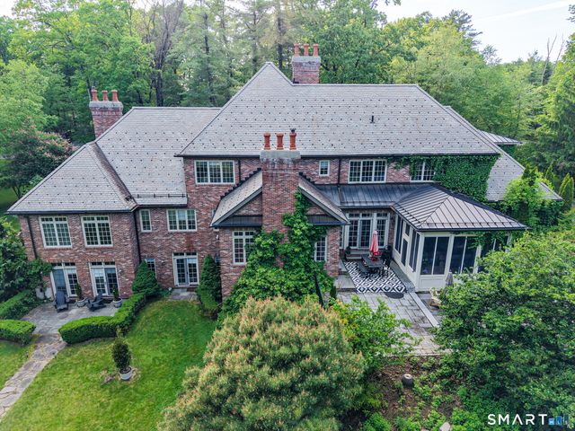 14 Robkins Road, Avon, CT 06001