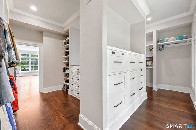 14 Robkins Road, Avon, CT 06001