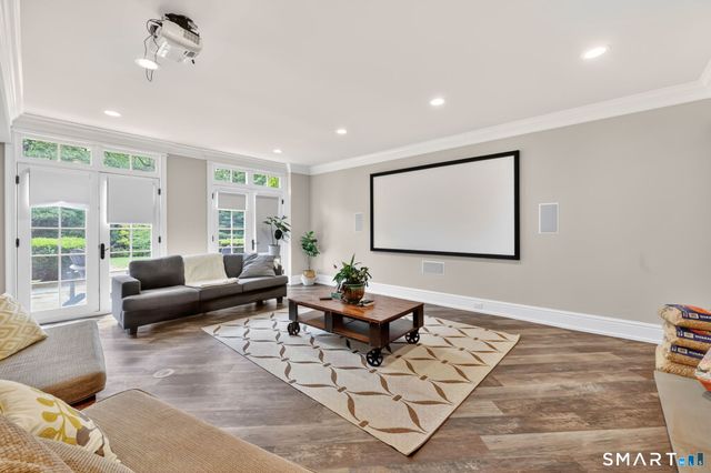 14 Robkins Road, Avon, CT 06001