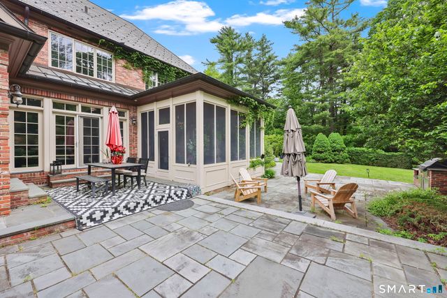 14 Robkins Road, Avon, CT 06001