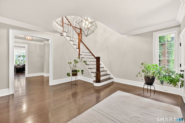 14 Robkins Road, Avon, CT 06001