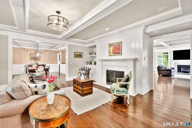 14 Robkins Road, Avon, CT 06001