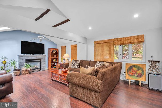3 SOUTHGATE DR, Voorhees, NJ 08043