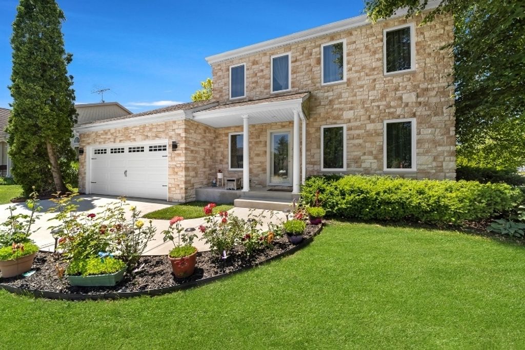 264 N Southport Road, Mundelein, IL 60060