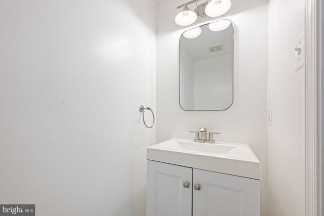 1359 N VAN DORN ST, Alexandria, VA 22304