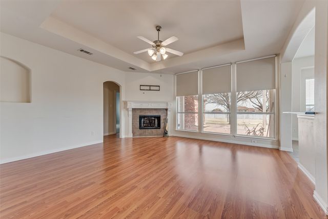 920 Melissa Drive, Waxahachie, TX 75167