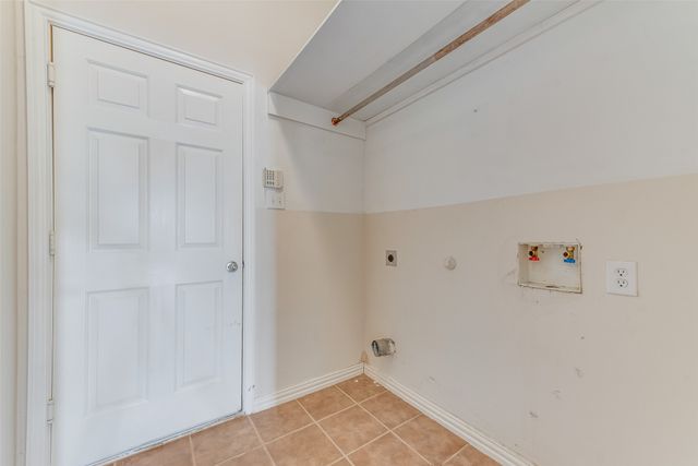 920 Melissa Drive, Waxahachie, TX 75167