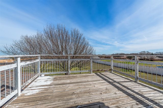 920 Melissa Drive, Waxahachie, TX 75167