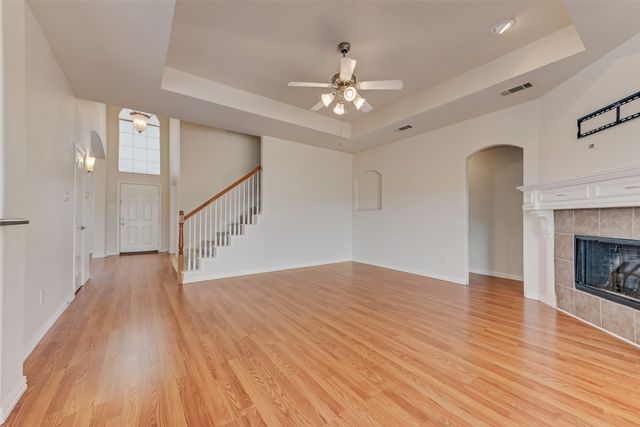 920 Melissa Drive, Waxahachie, TX 75167