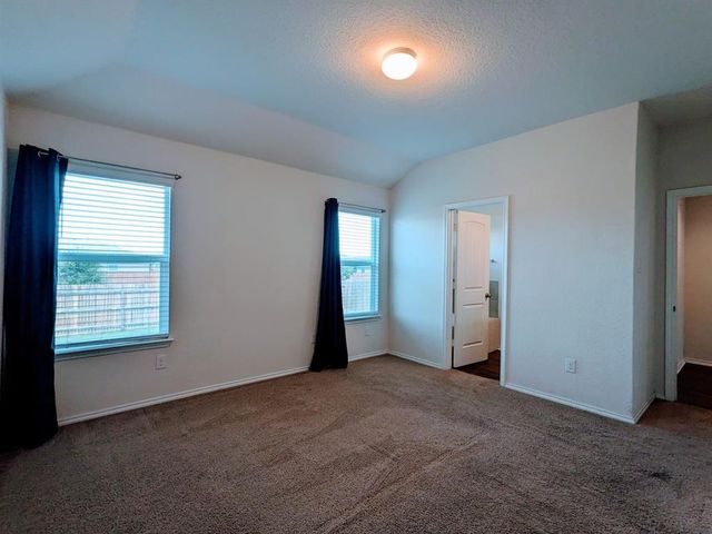 121 Dylan DR, San Marcos, TX 78666