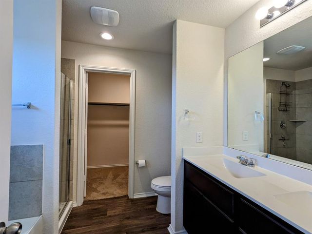 121 Dylan DR, San Marcos, TX 78666