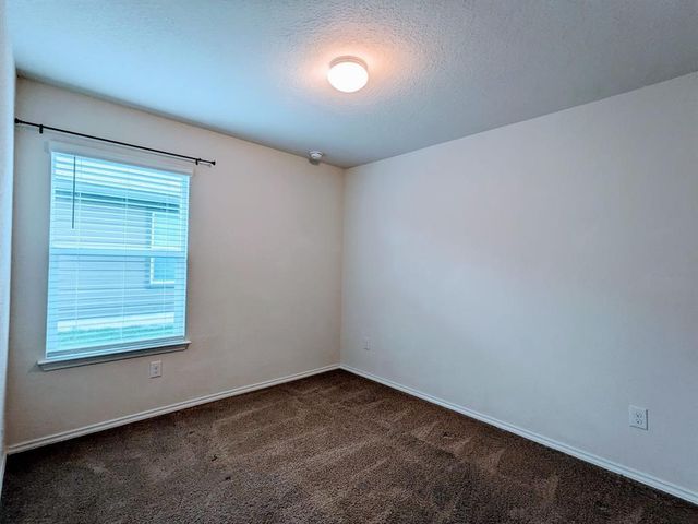 121 Dylan DR, San Marcos, TX 78666