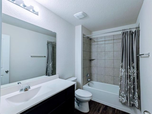 121 Dylan DR, San Marcos, TX 78666