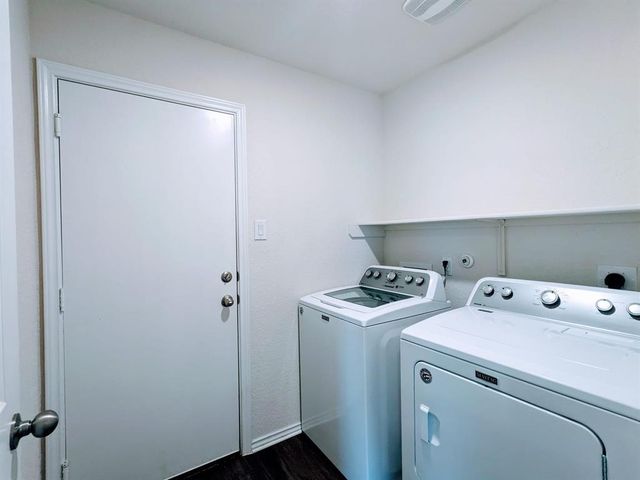 121 Dylan DR, San Marcos, TX 78666