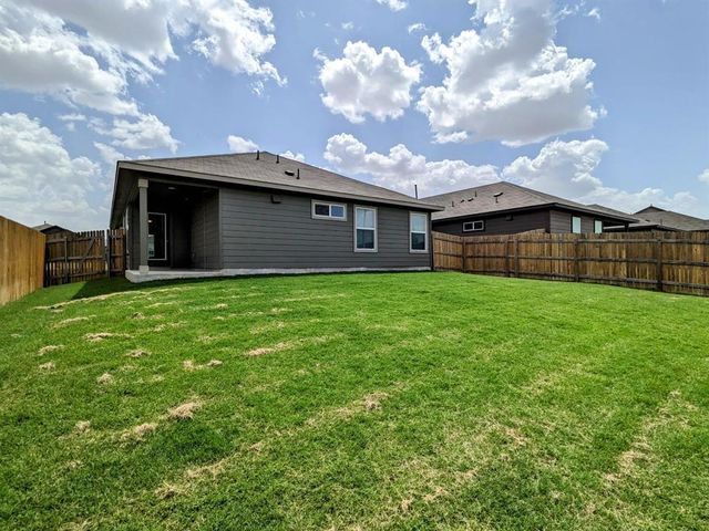 121 Dylan DR, San Marcos, TX 78666