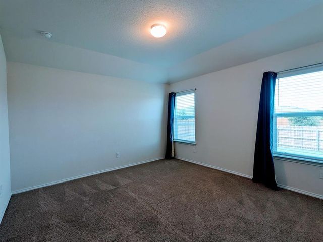 121 Dylan DR, San Marcos, TX 78666