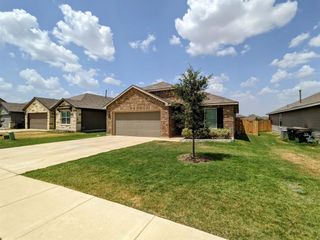 121 Dylan DR, San Marcos, TX 78666