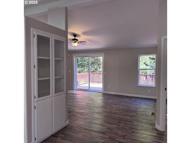 925 Sw DOLORES Dr, Waldport, OR 97394