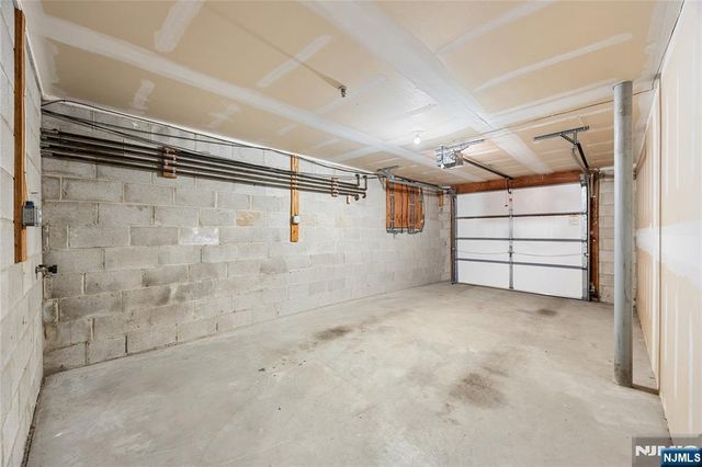 8 Domessina Lane C1, Caldwell, NJ 07006