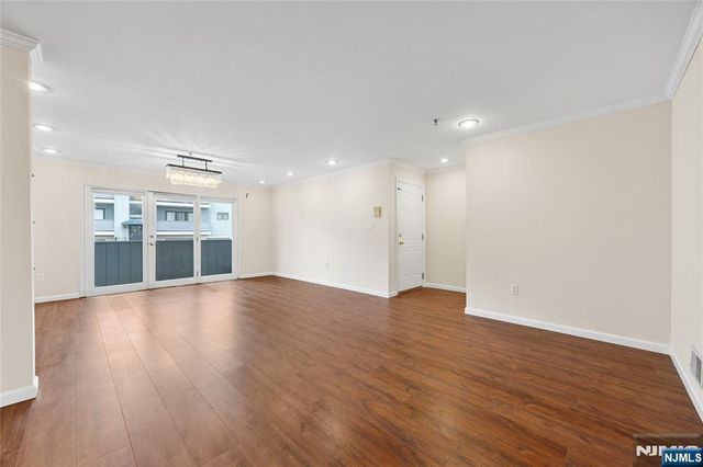 8 Domessina Lane C1, Caldwell, NJ 07006