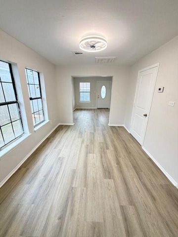 1819 Carr Street, Houston, TX 77026